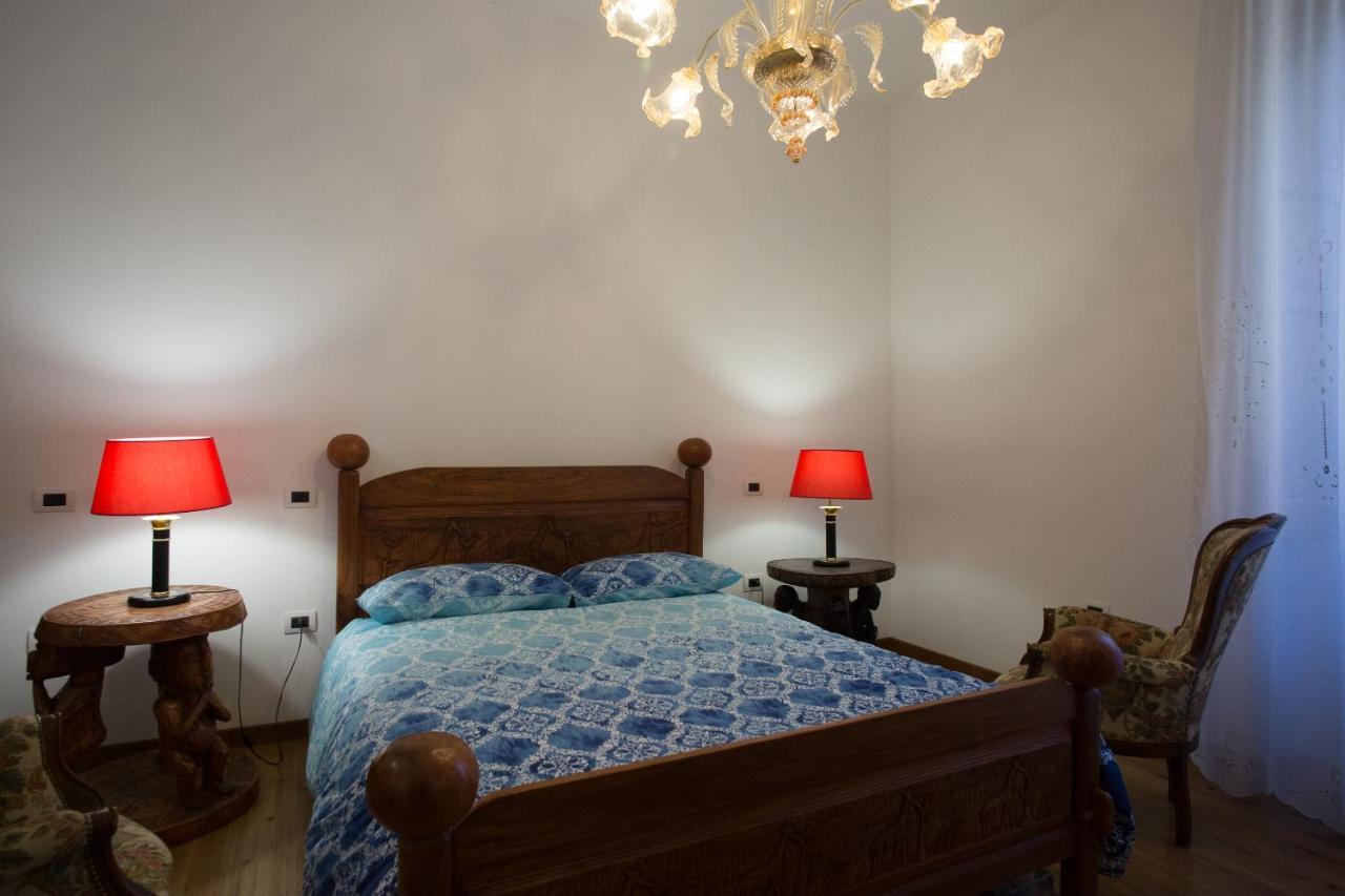 B&B Bone Novelle Dimora Storica Palazzo Zuzi L'Aquila Eksteriør billede
